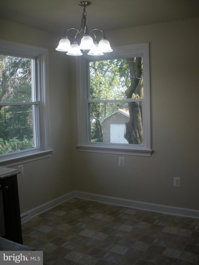 1017 Fairview Rd, Hagerstown, MD 21742 - photo 7