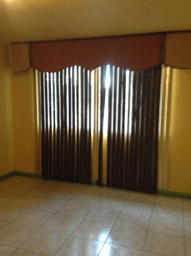 903 Garth Ave, Jacksonville, FL 32205 - photo 3