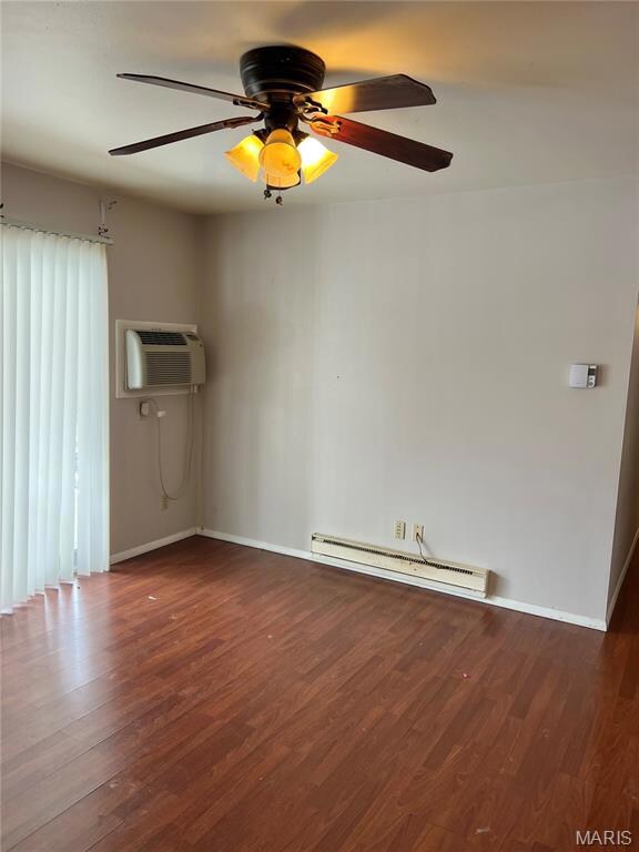 7601 Hazelcrest Dr unit E, Hazelwood, MO 63042 - photo 4