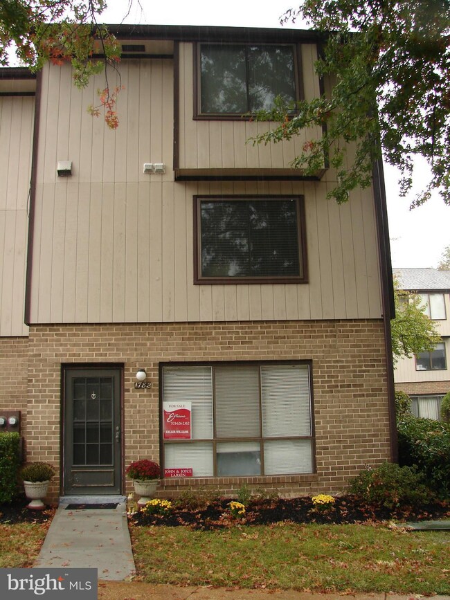 1782 Westwind Way unit 93A, McLean, VA 22102 - photo 2