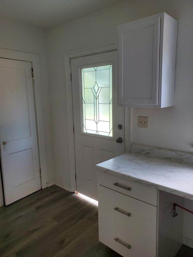 908 N Jackson St, Albany, GA 31701 - photo 7