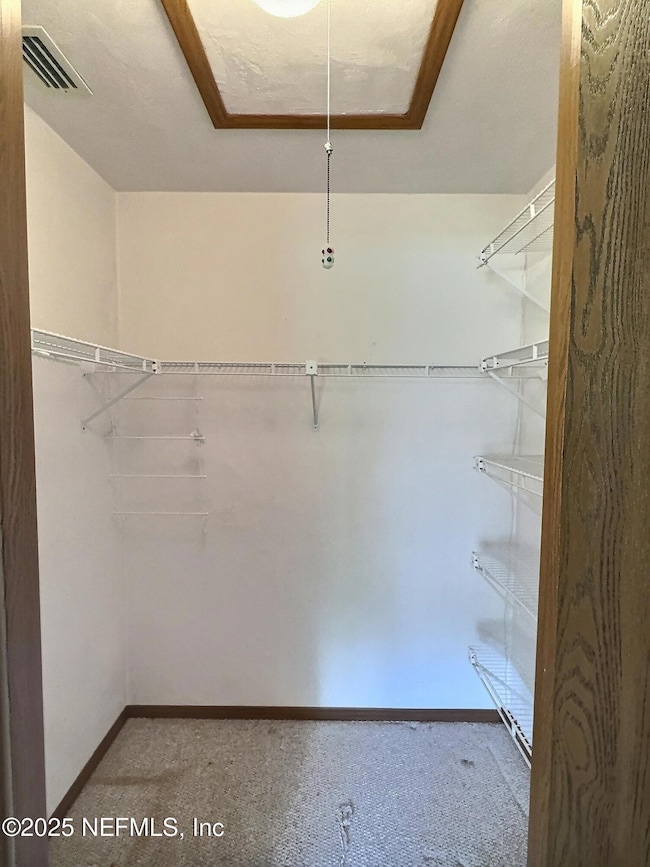 6_BR2 Closet