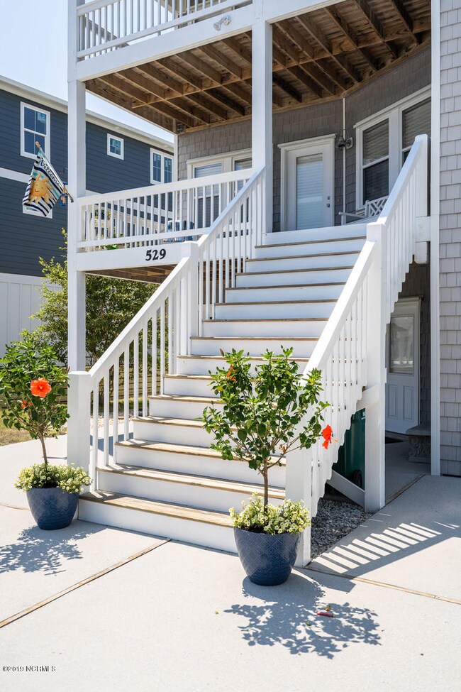 15_529AnchorWay15_mls