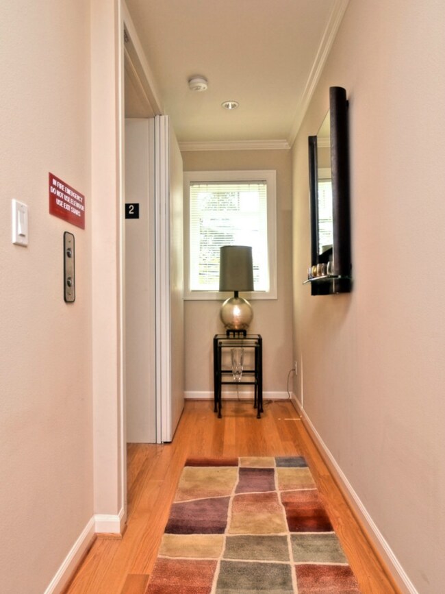 303 Walnut St, Edmonds, WA 98020 - photo 3