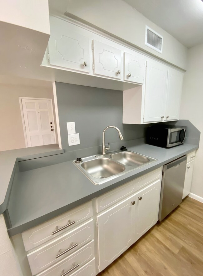 3902 Mandell St unit 7, Houston, TX 77006 - photo 7