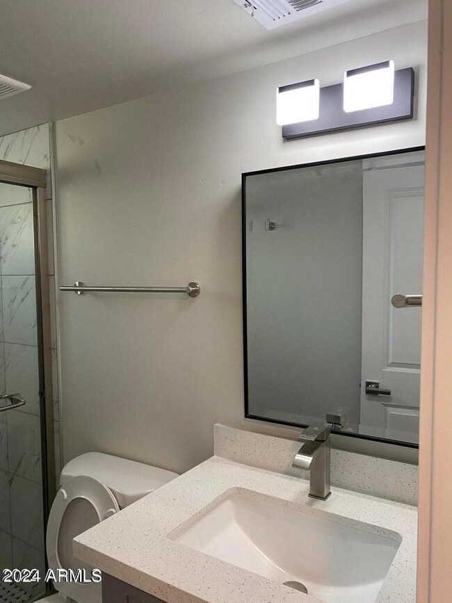 66thPl3bathroomA