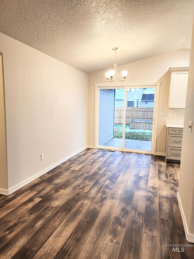 1313 W Georgia Ct, Nampa, ID 83686 - photo 3