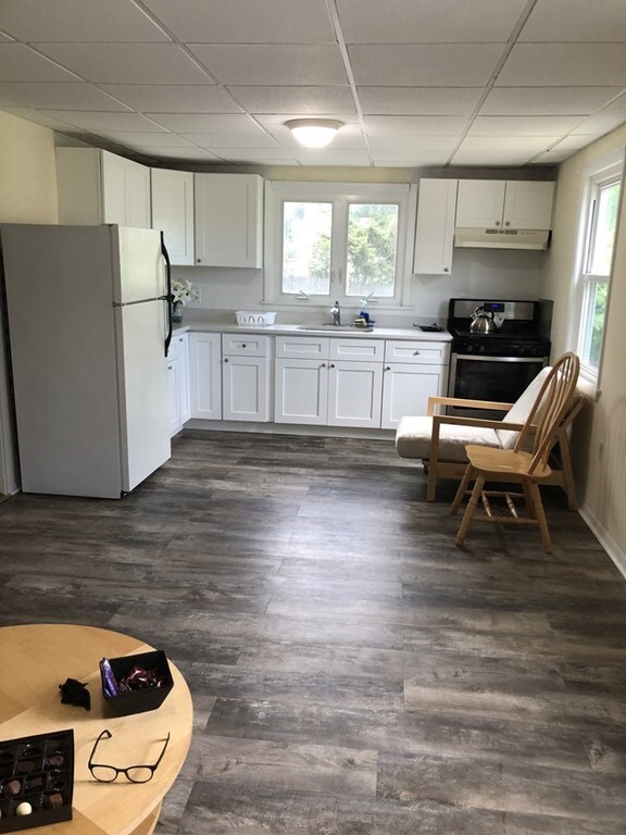 52 Irving St unit 1B, Watertown, MA 02472 - photo 6