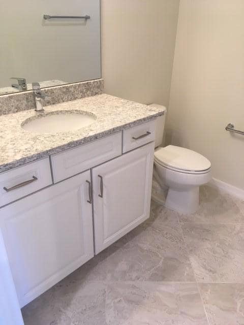 3-201 2nd bathroom