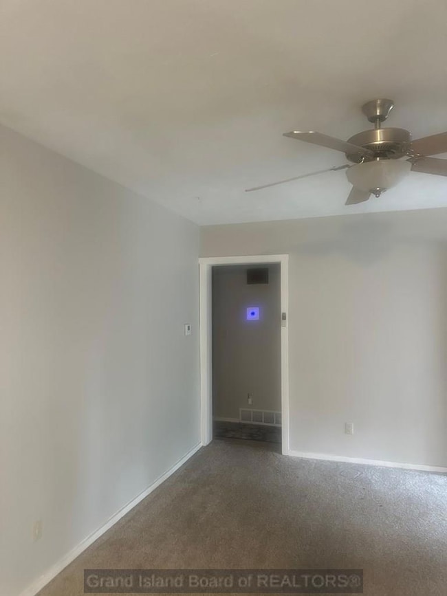 604 W 10th St, Grand Island, NE 68801 - photo 3