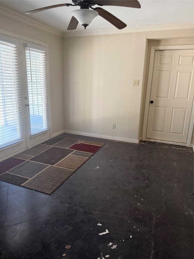 823 W Saunders St, Trenton, TX 75490 - photo 6