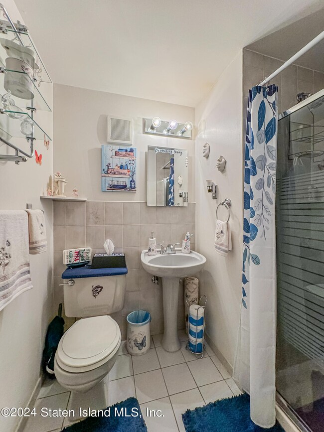 185 Lorraine Loop, Staten Island, NY 10309 - photo 7