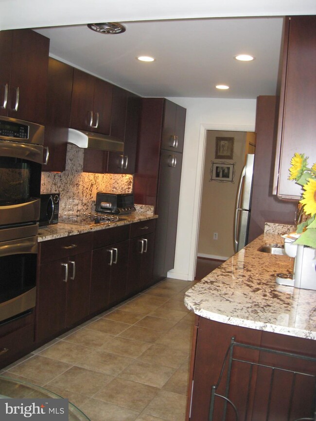 6350 Red Cedar Place unit 311, Baltimore, MD 21209 - photo 7