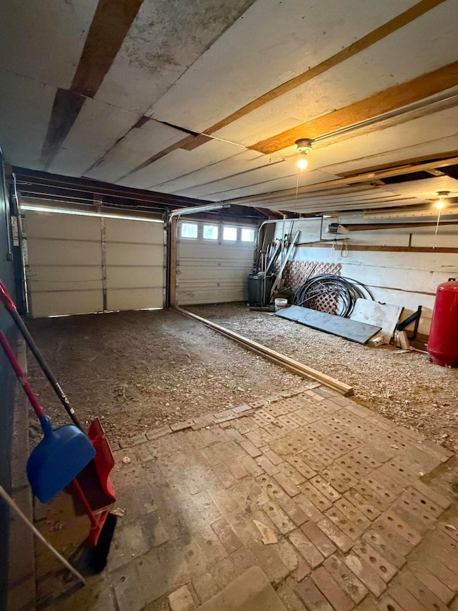 313 W Idaho St, Lewistown, MT 59457 - photo 5