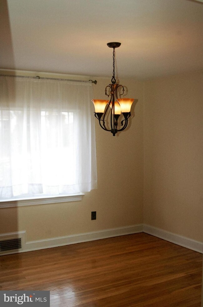 5015 56th Ave, Hyattsville, MD 20781 - photo 5