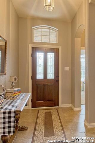 10721 Barnsford Ln, Helotes, TX 78023 - photo 2