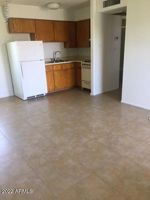 Living room toward kitchen - Copy
