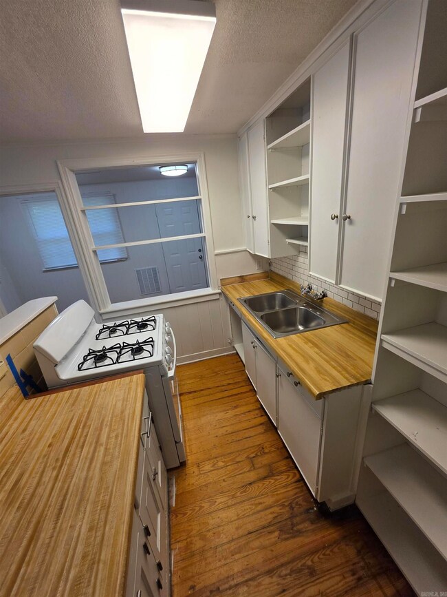 2501 S Tyler St, Little Rock, AR 72204 - photo 7