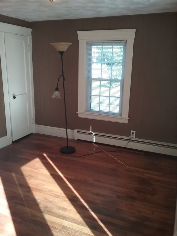 Bedroom/Dining Room