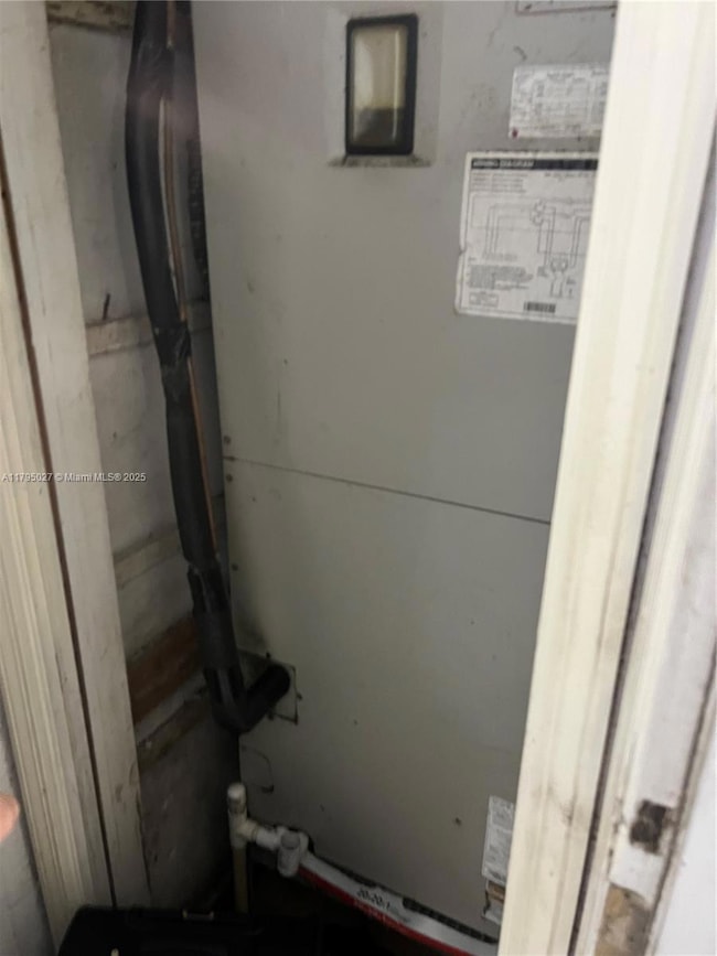 240 E 39th St, Hialeah, FL 33013 - photo 4