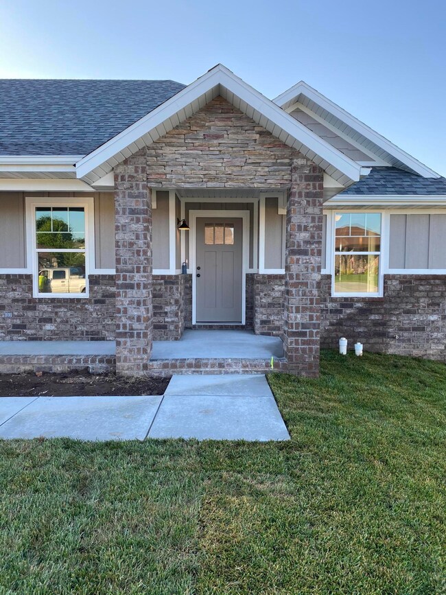 9D0C18E8-92DE-427E-ADDA-34426CBB2607