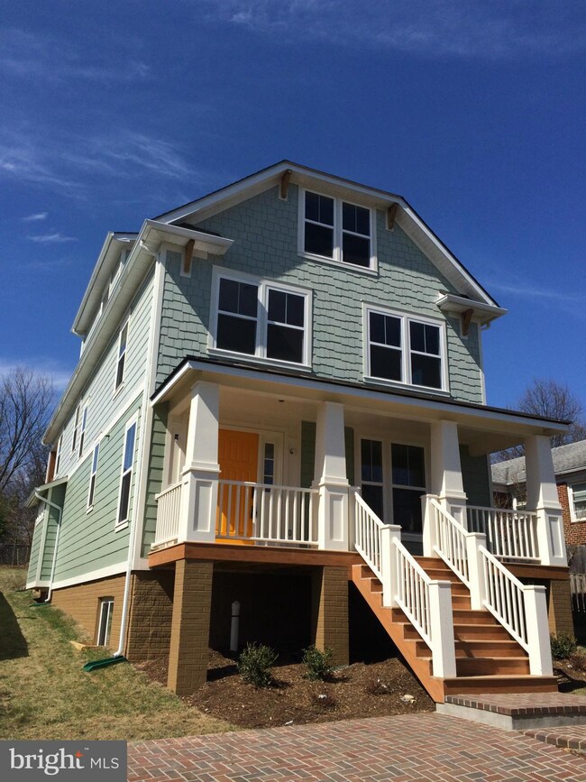 311 Walnut St, Falls Church, VA 22046 - photo 3