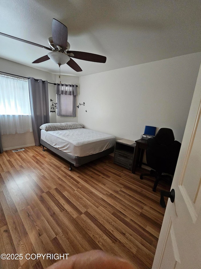 Bedroom upstairs 2