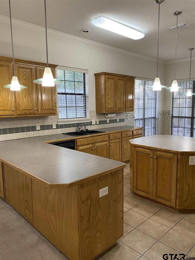 3449 3449 Iberville Dr, Tyler, TX 75701 - photo 5