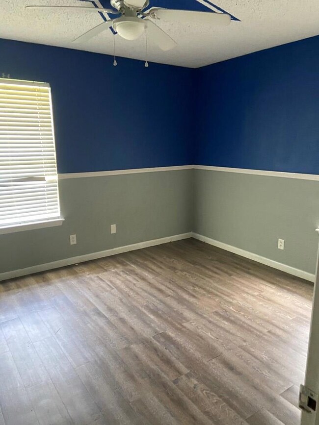 4120 Heatherglen St, Bay City, TX 77414 - photo 5