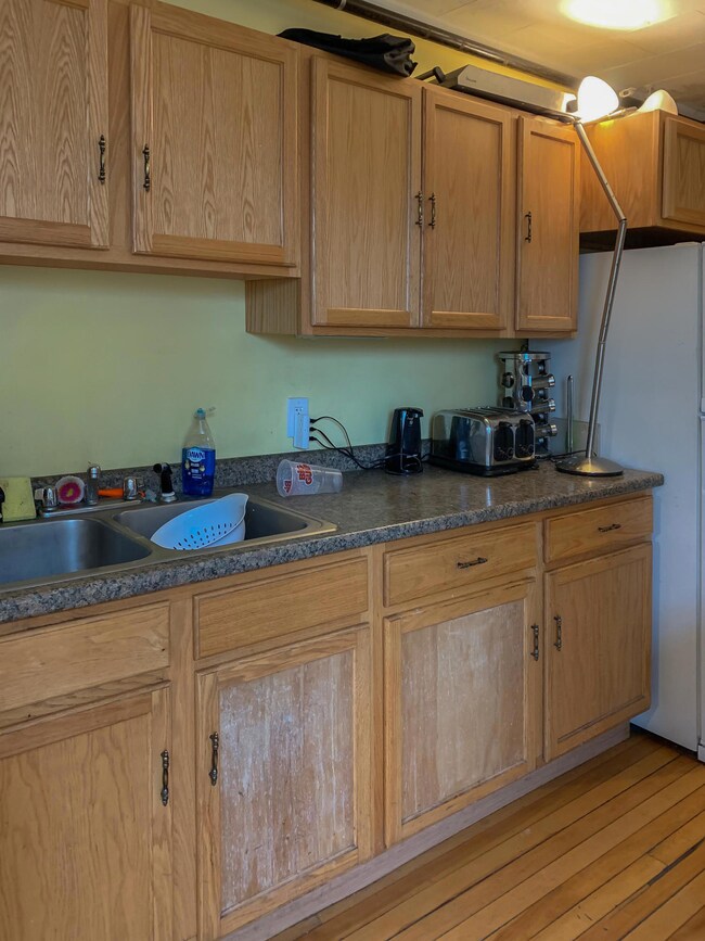 Pleasant Street-24