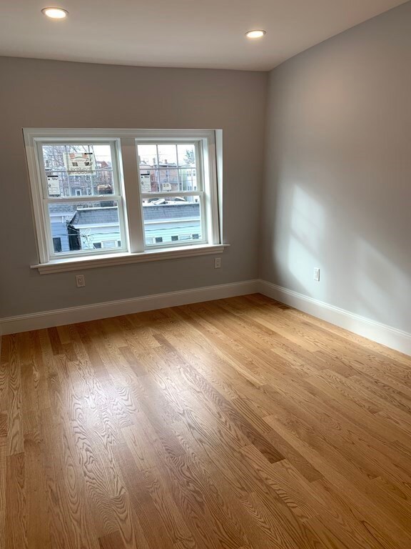 806 E 3rd St unit 2, Boston, MA 02127 - photo 6