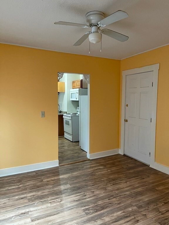 14 Central Ct unit 1, Beverly, MA 01915 - photo 7