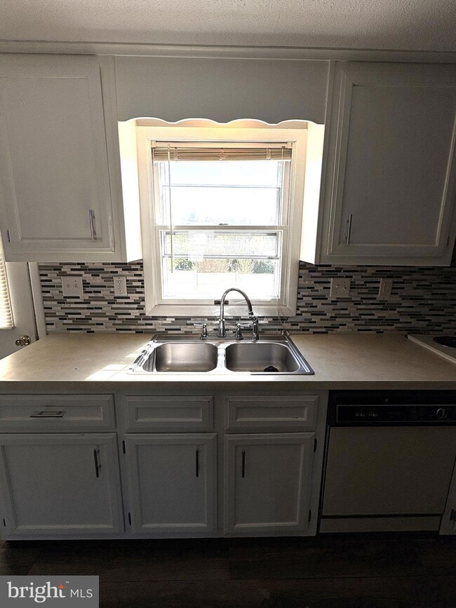 16 W 9th St, Waynesboro, PA 17268 - photo 7