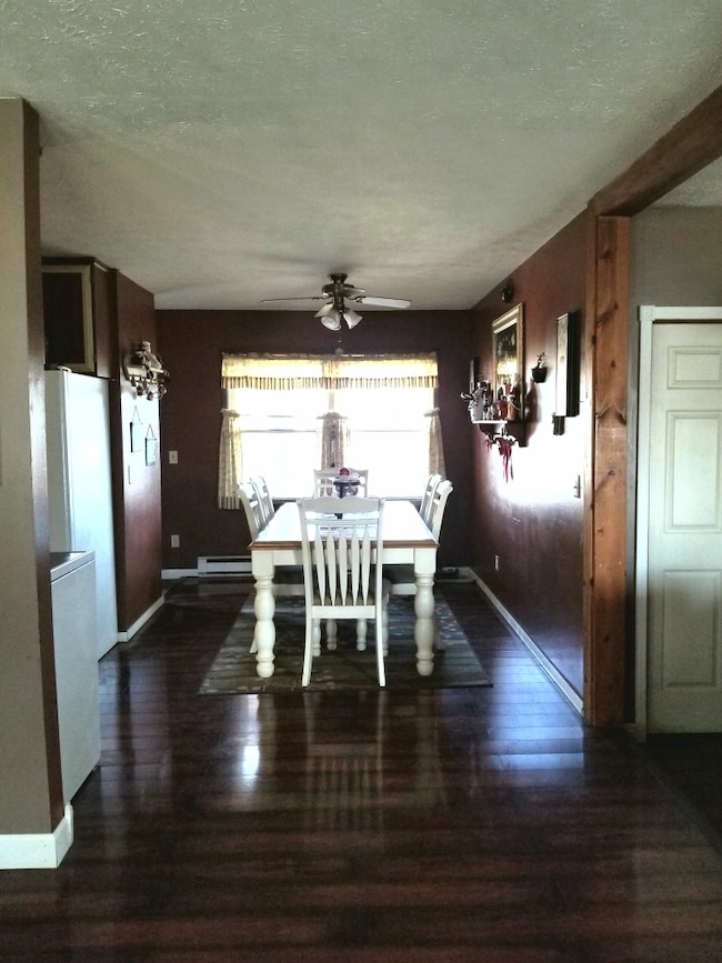 429 N Jackson St, Andrews, IN 46702 - photo 2