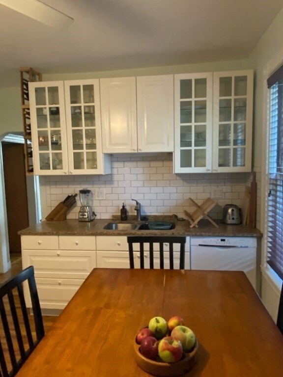 25 Line St unit 1, Cambridge, MA 02138 - photo 6