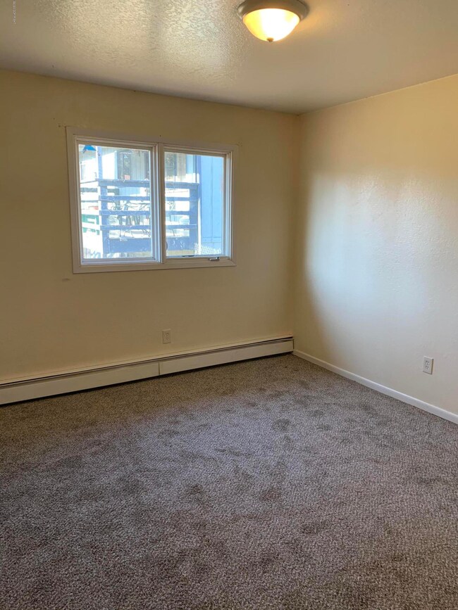 3504 Wyoming Dr unit 2, Anchorage, AK 99517 - photo 4