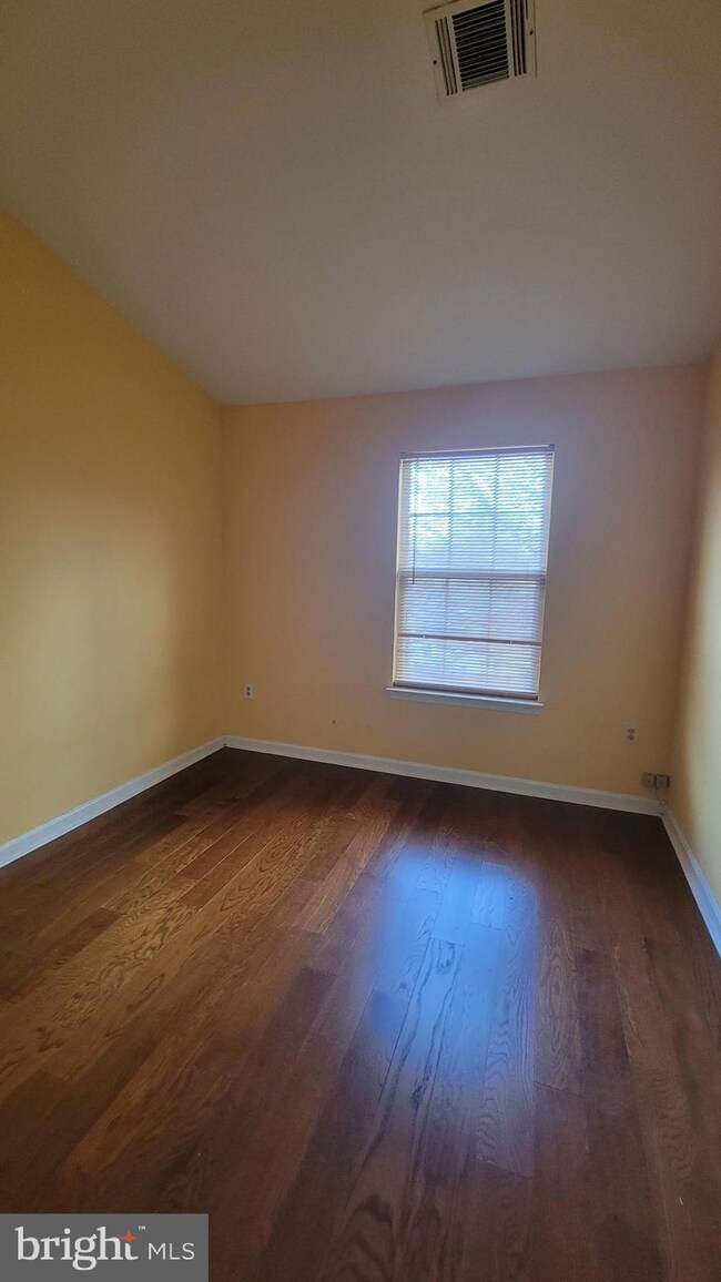 1711 Barrington Ct, Bowie, MD 20721 - photo 7