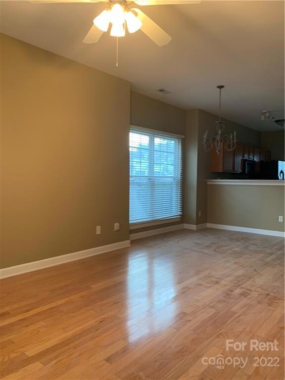 2834 Avalon Loop Rd, Charlotte, NC 28269 - photo 5