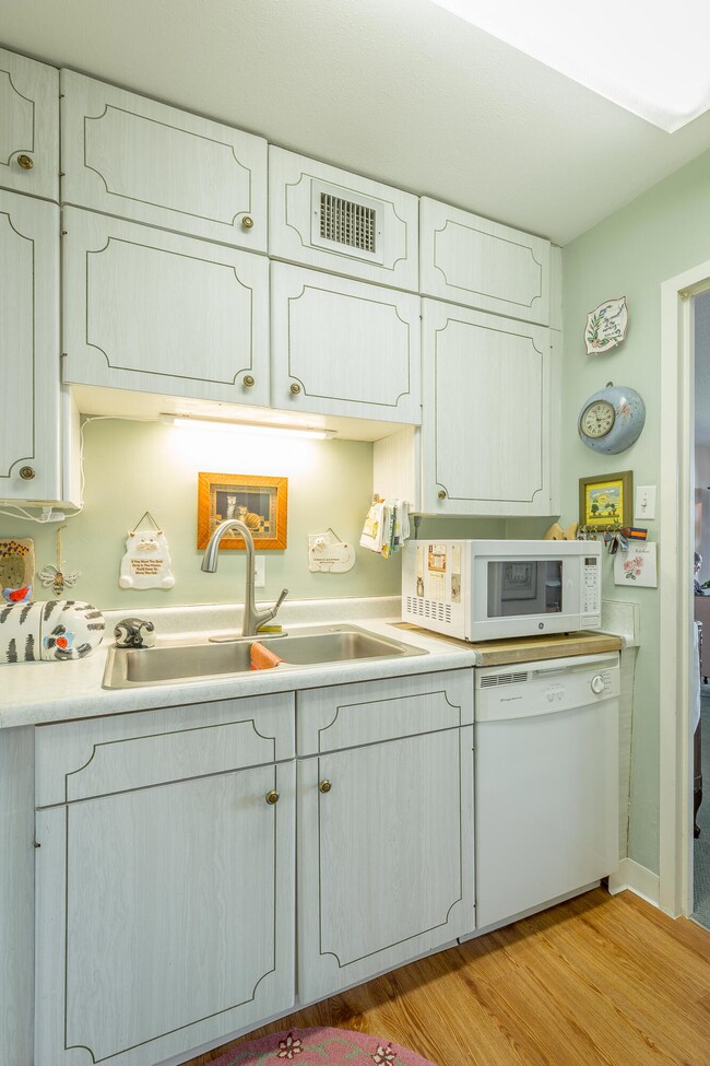 1414 Continental Dr. _412 HD-11
