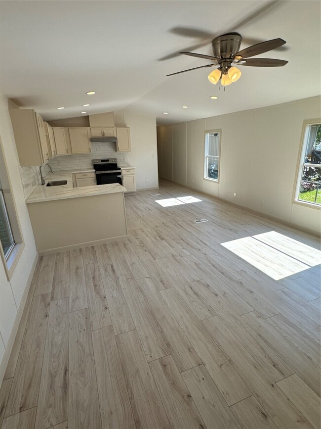 31306 E Timberloch Trail, Magnolia, TX 77355 - photo 2