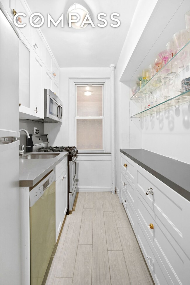 110 E 87th St unit 3F, New York, NY 10128 - photo 2