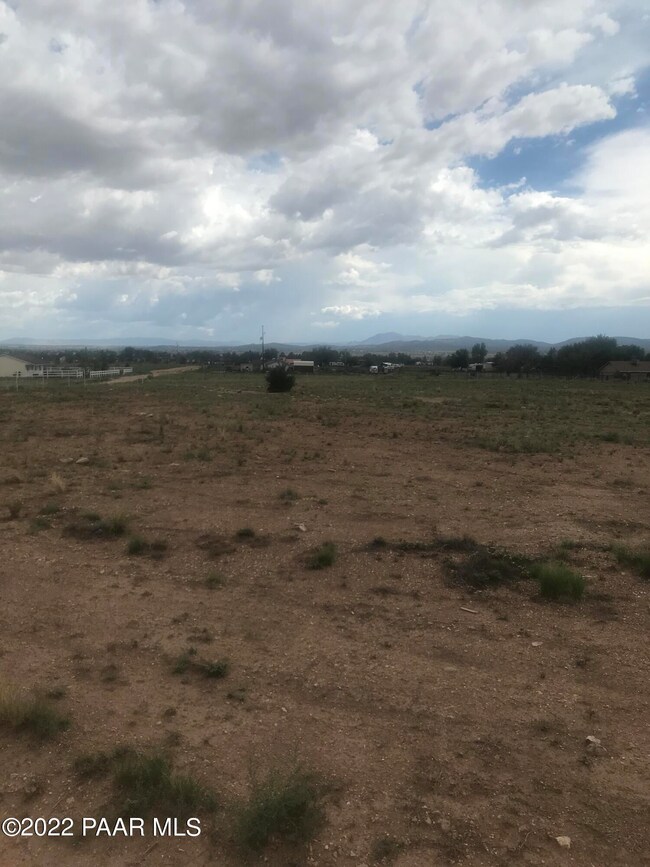 25750 N Lily Dr, Paulden, AZ 86334 - photo 7