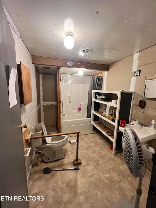 98822E6C-074E-4F54-81EA-612FC56B0E5A