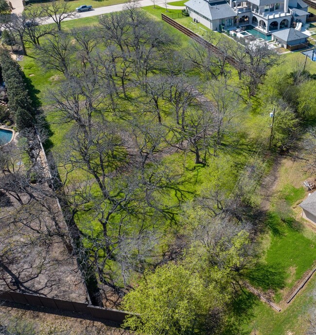 1717 Bur Oak Dr, South Lake, TX 76092 - photo 6