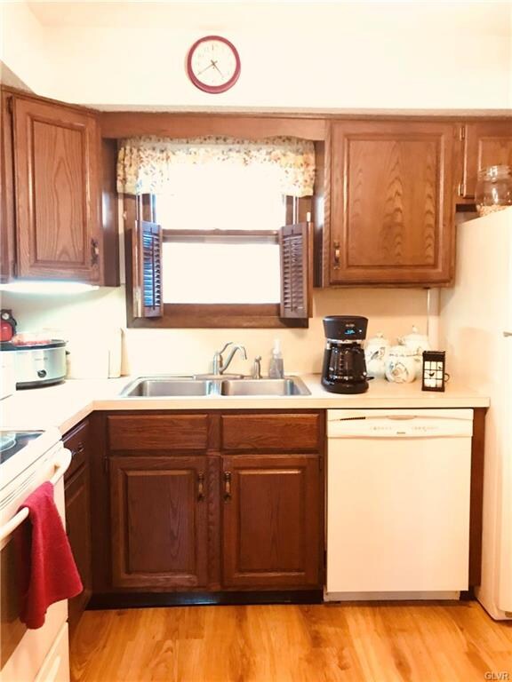 3435 Crestwood Dr, East Stroudsburg, PA 18301 - photo 6