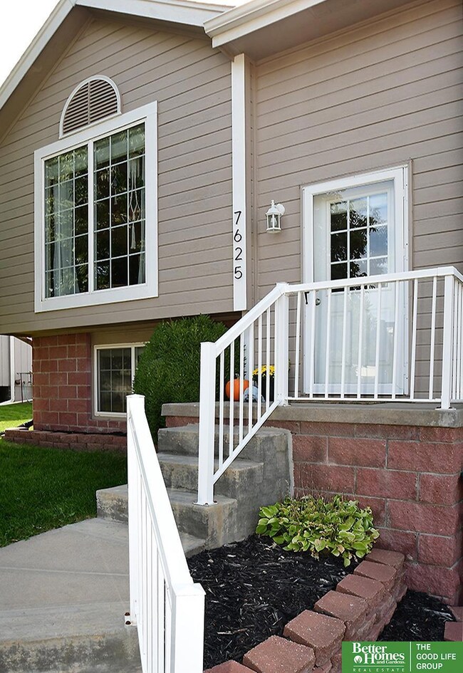 7625 Fillmore St, Omaha, NE 68122 - photo 3