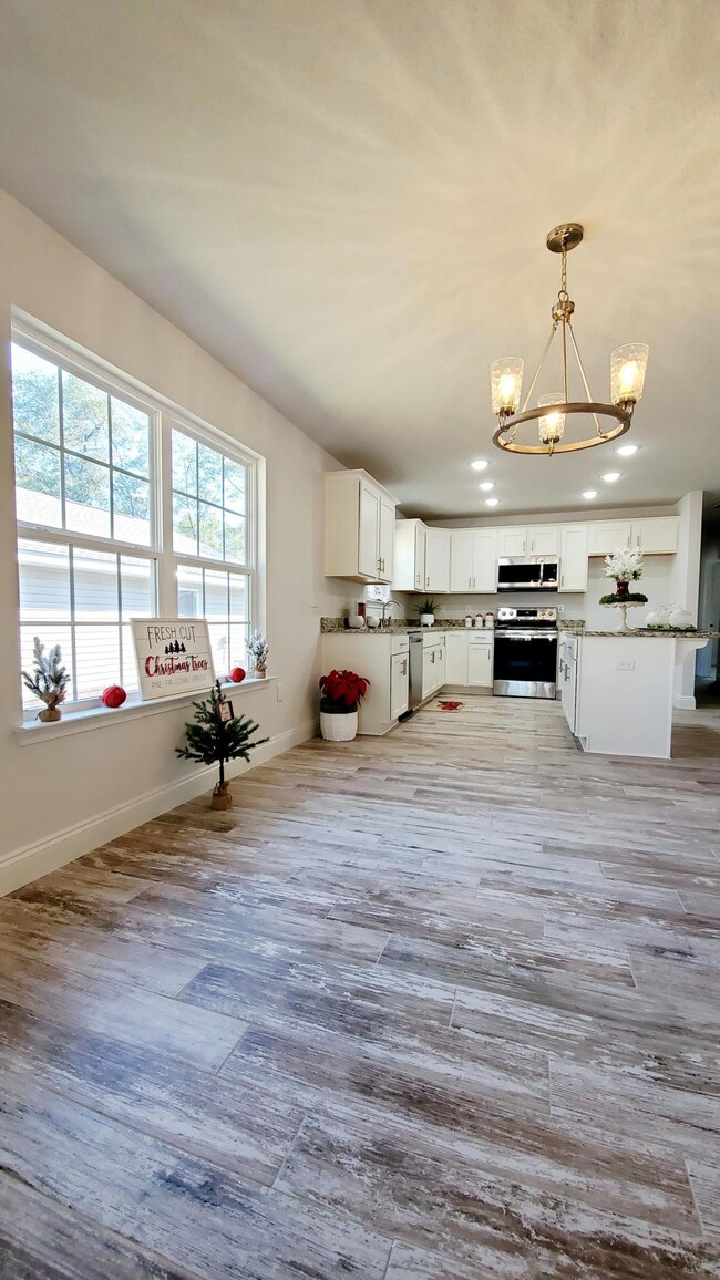 Dining, Kitchen