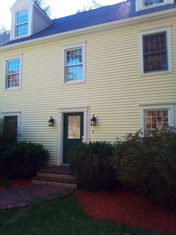7 Sadler Rd, Upton, MA 01568 - photo 3