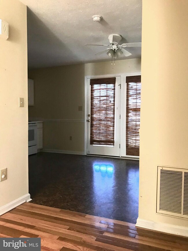 603 W 12th St, Front Royal, VA 22630 - photo 2