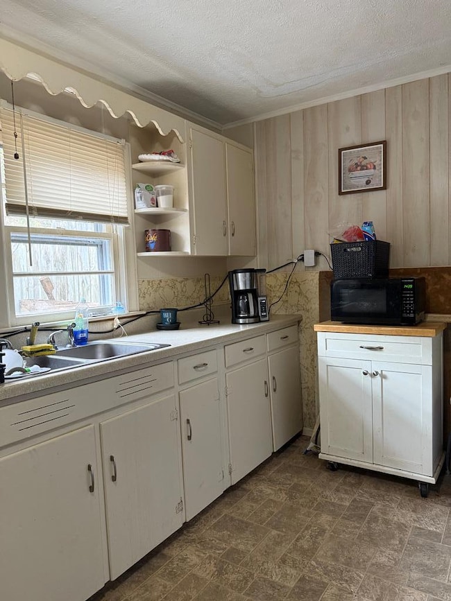 1134 Old Bramwell Rd, Bluefield, WV 24701 - photo 2